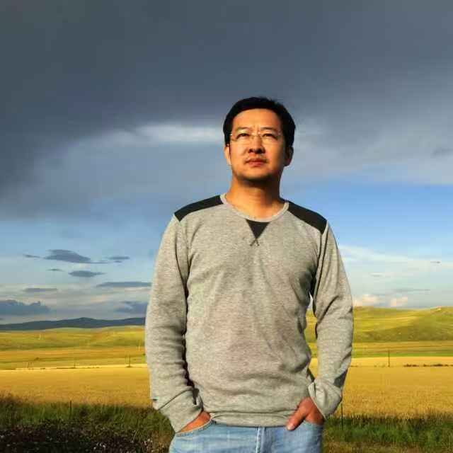 He Jun, private driver Kunming