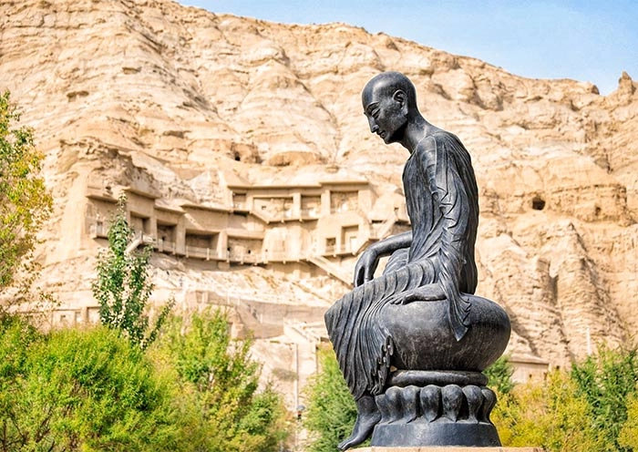 13 Days Xinjiang Silk Road Tour: Western Regions Expedition with Taklamakan Desert