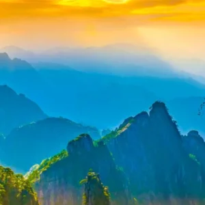 3 Days Huangshan Essence Tour: Yellow Mountain & Hongcun Village, Tunxi Old Street