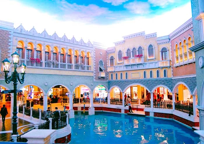 4 Days Hong Kong Macau Highlights Tour for Diverse Experience