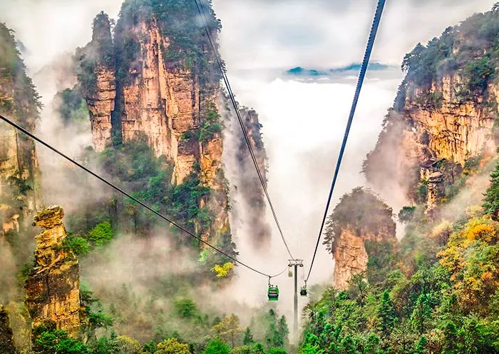 4 Days Zhangjiajie Natural Tour with Glass Bridge & Tianmen Mountain