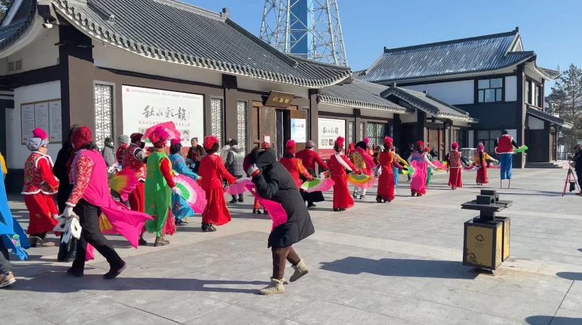 soak in hot springs surrounded by winter snow1
